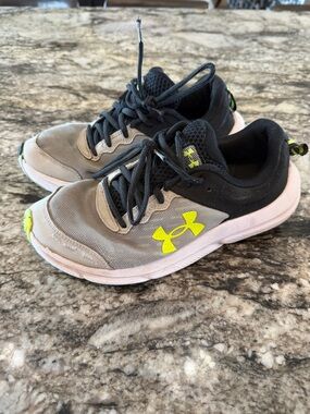 Boys Under Armour shoes